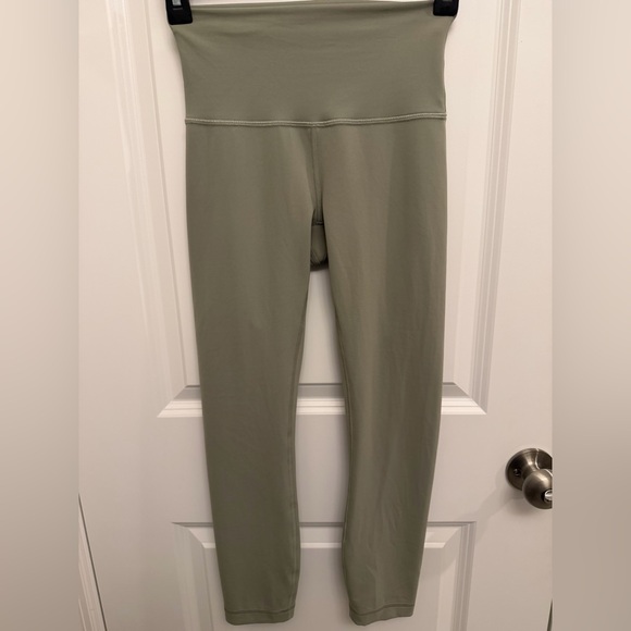 Lululemon Wunder Train high-rise 23 inch crop legging -size 4, laurel green - Picture 5 of 7